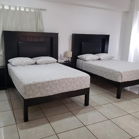 A Una Calle Del Ado 5Ta Avenida Playa del Carmen Room photo