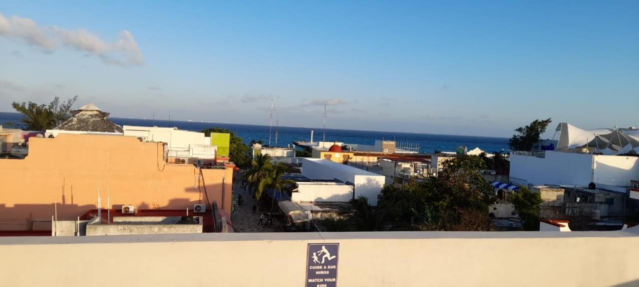 A Una Calle Del Ado 5Ta Avenida Playa del Carmen Exterior photo
