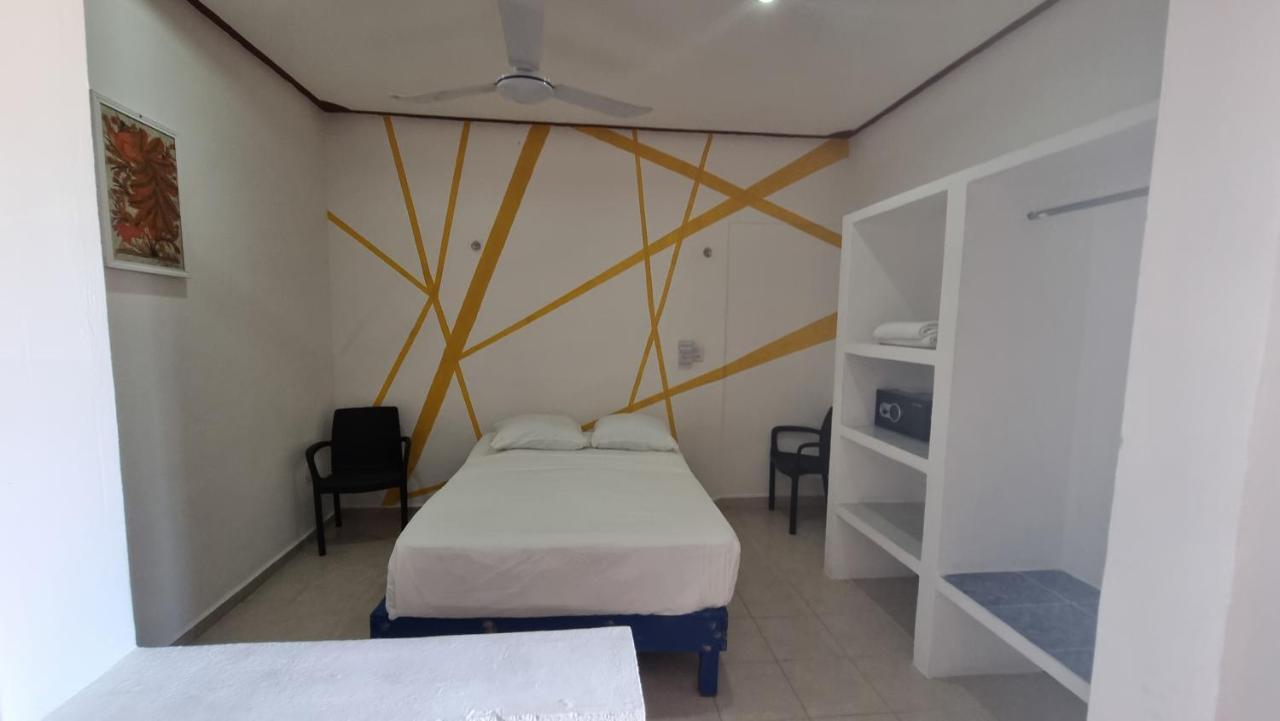 A Una Calle Del Ado 5Ta Avenida Playa del Carmen Exterior photo
